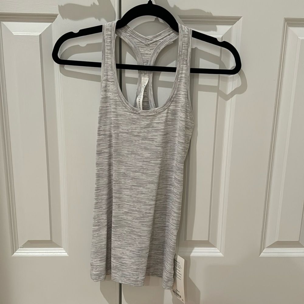 Lululemon Cool Racerback II Size 4